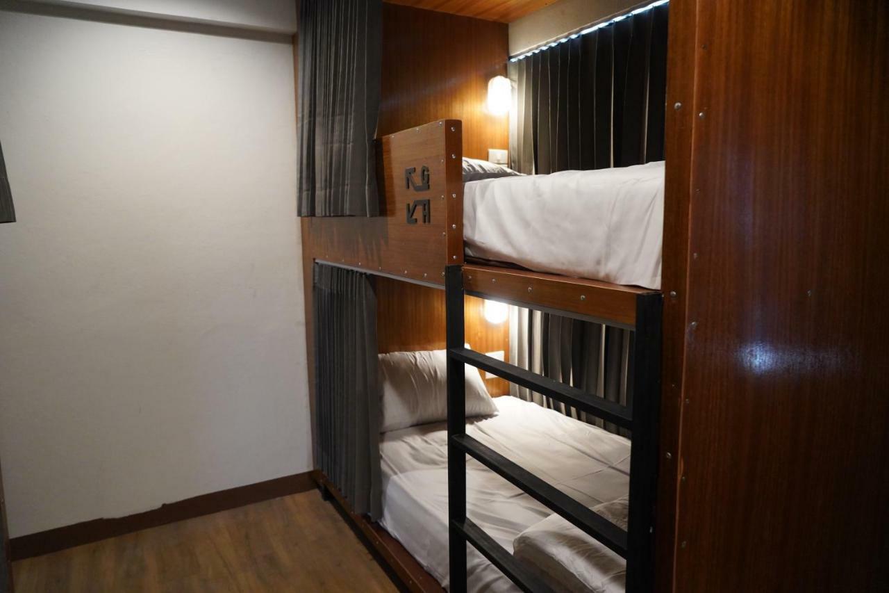 Slee Hostel Chiangmai (Adults Only) Chiang Mai Eksteriør billede