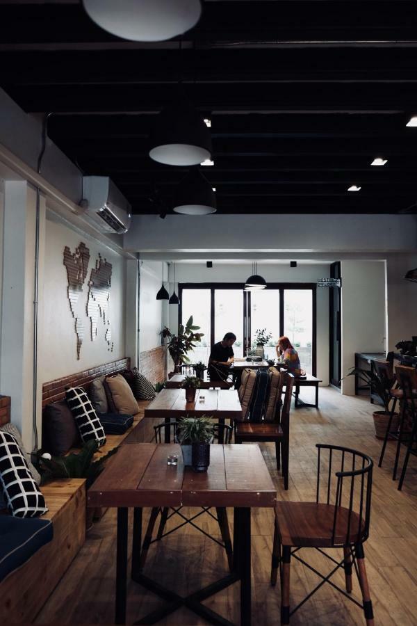 Slee Hostel Chiangmai (Adults Only) Chiang Mai Eksteriør billede