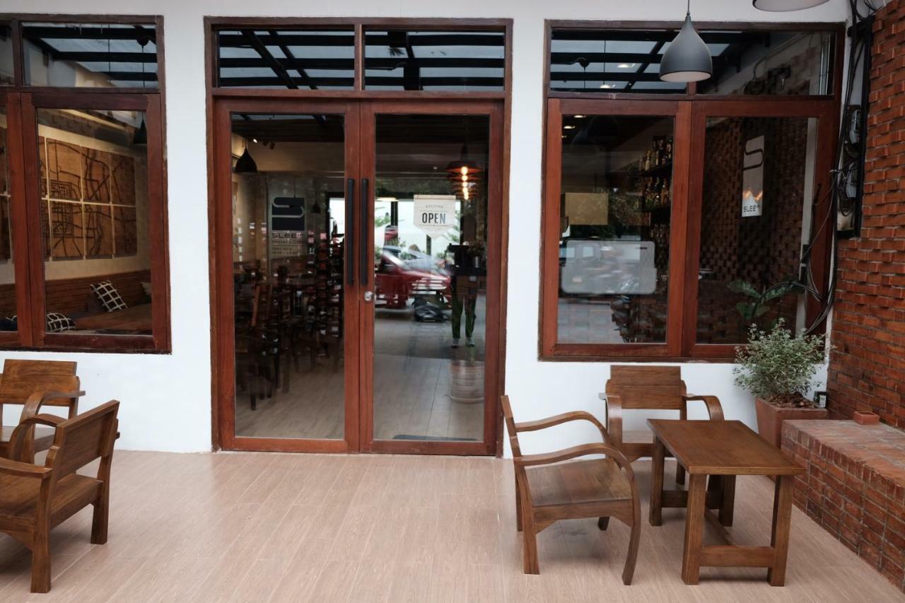 Slee Hostel Chiangmai (Adults Only) Chiang Mai Eksteriør billede
