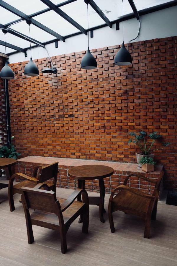 Slee Hostel Chiangmai (Adults Only) Chiang Mai Eksteriør billede