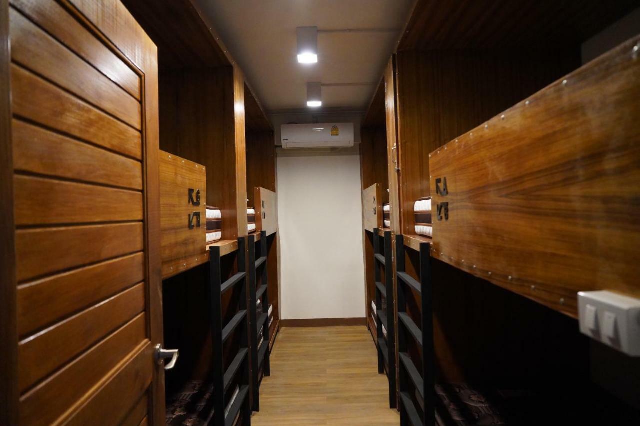 Slee Hostel Chiangmai (Adults Only) Chiang Mai Eksteriør billede